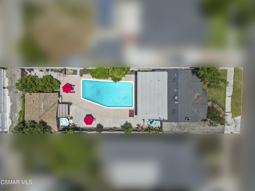 https://media.crmls.org/mediaz/6bb9a202-61ac-4b71-aa35-793de12cce5b.jpg?preset=X-Large