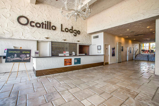 1111 E Palm Canyon Drive, Palm Springs CA: https://media.crmls.org/mediaz/6bba8a0f-923d-44c0-87a2-fea372dc64f5.jpg