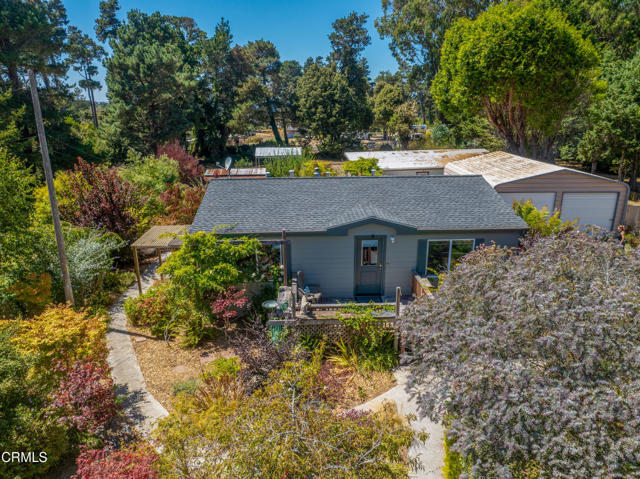 18700 Hare Creek Terrace, Fort Bragg CA: https://media.crmls.org/mediaz/6bbaf27f-715a-4399-8c70-ec6755c2d4d9.jpg
