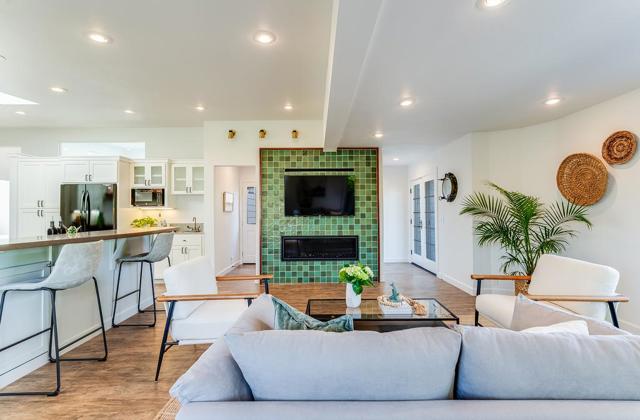 2360 Melanie Place, Santa Cruz CA: https://media.crmls.org/mediaz/6bbbb75f-ebd0-448f-b424-52c983cfe4e1.jpg