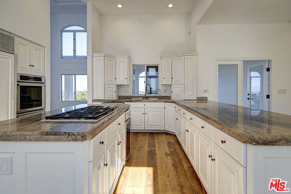 MLS #26867147 image #23