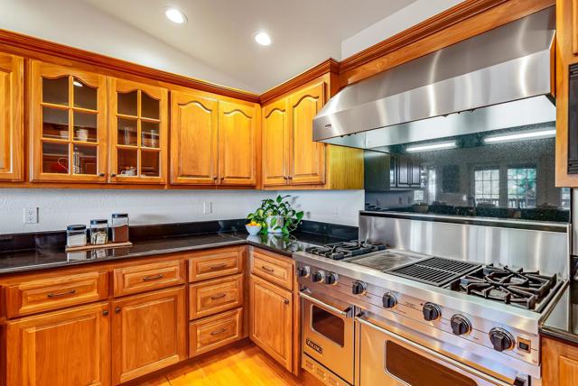 7 Clubhouse Road, Santa Cruz CA: https://media.crmls.org/mediaz/6bbc60e0-9302-4dab-b12b-51401f8aca15.jpg