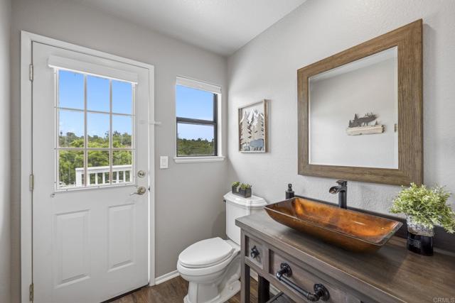 3048 Jason Road, Fallbrook CA: https://media.crmls.org/mediaz/6bbc8156-9ceb-4779-856e-3e4376ac2bd3.jpg