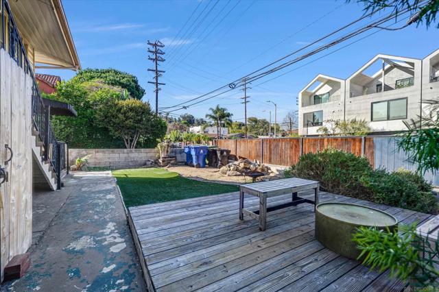 4927 Ellenwood Drive, Los Angeles CA: https://media.crmls.org/mediaz/6bbca458-aa58-46e8-b32d-cd4fb4a01894.jpg