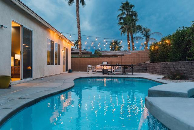 79846 Amora Drive, La Quinta CA: https://media.crmls.org/mediaz/6bbd1e4d-9ddc-4f6f-b016-a91e6fa61956.jpg