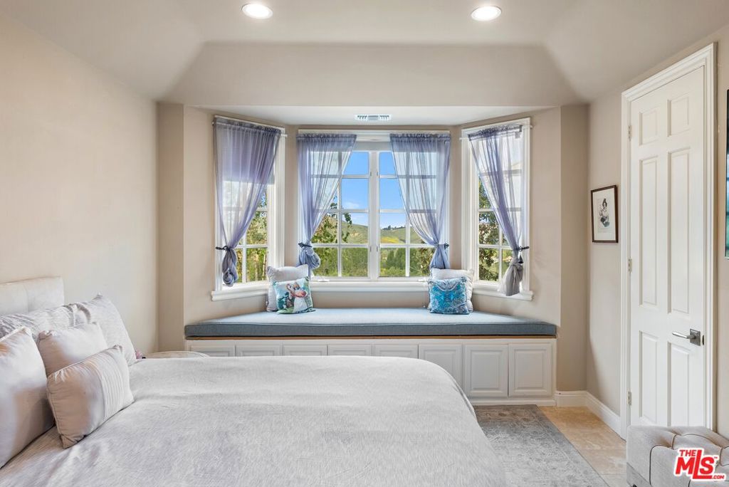MLS #26875523 image #43