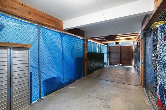 7263 Camino Degrazia, San Diego CA: https://media.crmls.org/mediaz/6bbdb67b-057b-46a6-b5e7-f1b23637ea15.jpg