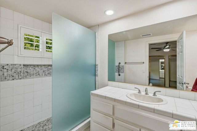 600 W Via Escuela, Palm Springs, CA 92262
