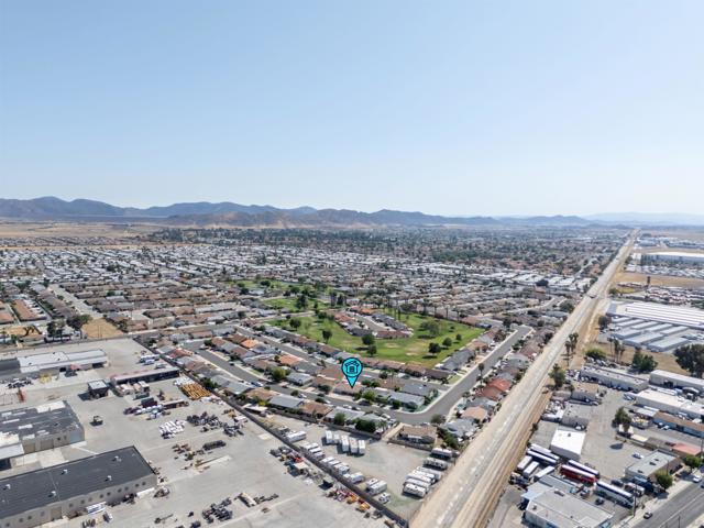 331 Rainier Way, Hemet CA: https://media.crmls.org/mediaz/6bbe6d20-1246-4760-bc29-f0f277028f6c.jpg