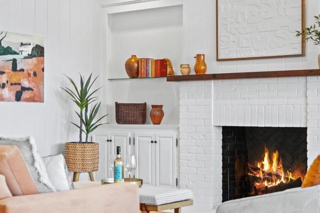 1212 Laurent Street, Santa Cruz CA: https://media.crmls.org/mediaz/6bbec6a4-7af4-4101-8fb1-e414ff2b0dc1.jpg