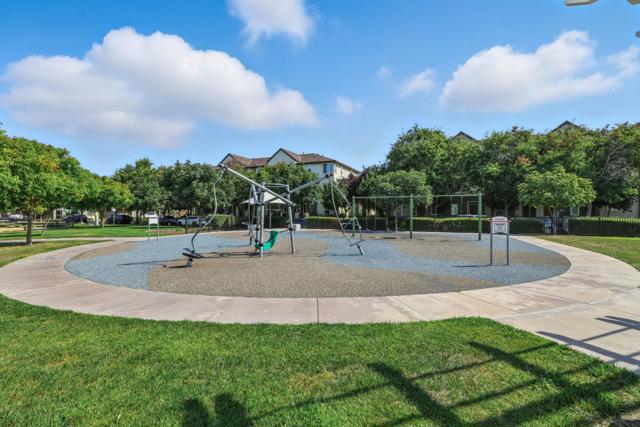 2333 Gibbons Street, Hayward CA: https://media.crmls.org/mediaz/6bbf59f4-9911-4633-a8f5-616f29a9add7.jpg