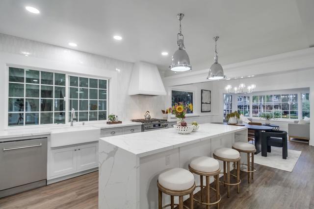1864 Sunset Blvd, San Diego CA: https://media.crmls.org/mediaz/6bc14b08-5b9d-4034-8d65-763baf6cf41c.jpg