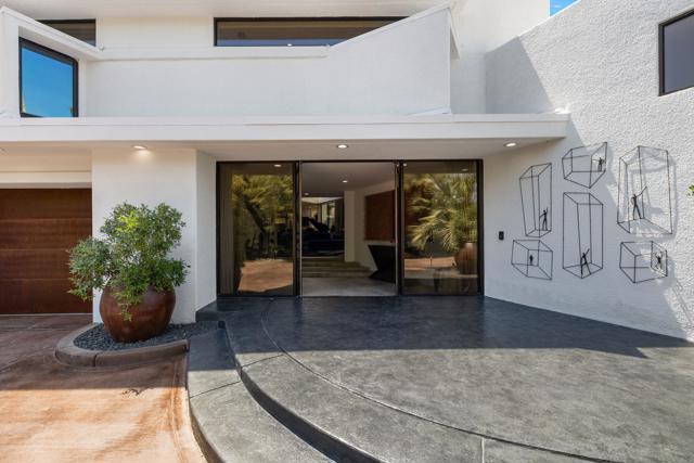 21 Clancy Lane Estates, Rancho Mirage CA: https://media.crmls.org/mediaz/6bc1cf4c-6ac4-4b01-b6d1-a4e67a3cbc5f.jpg