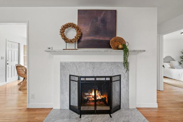 3080 Eleanor Way, Santa Cruz CA: https://media.crmls.org/mediaz/6bc2e991-1e23-4ebb-92fc-f2336141f0b1.jpg