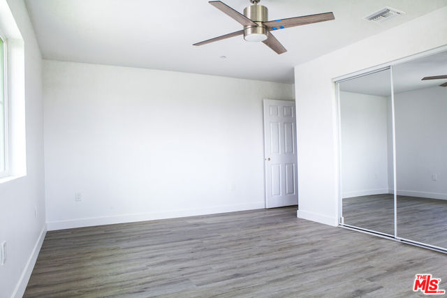 11503 S New Hampshire Avenue, Los Angeles CA: https://media.crmls.org/mediaz/6bc2f008-7df2-4c32-9012-0e7dfed895fe.jpg