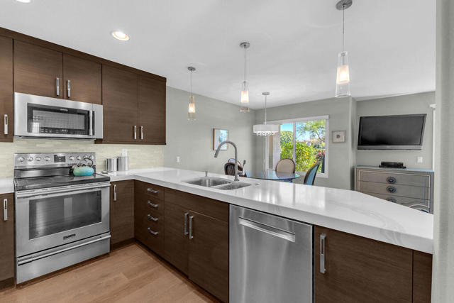 78179 Crimson Court, La Quinta CA: https://media.crmls.org/mediaz/6bc30c2d-7c3a-4ba2-8760-807ddc58f84b.jpg