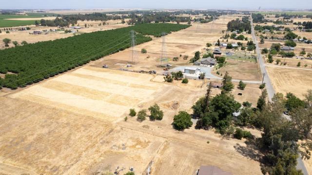 11835 Hobday Road, Wilton CA: https://media.crmls.org/mediaz/6bc36901-97a0-491e-80de-886cce664227.jpg