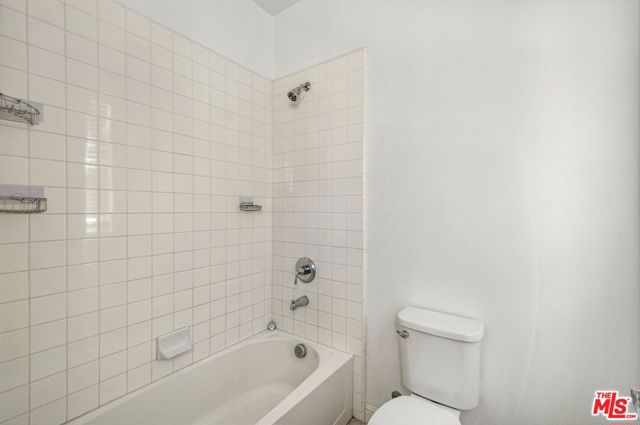 20659 W Beech Circle, Porter Ranch CA: https://media.crmls.org/mediaz/6bc4c63e-67a2-45c0-ac13-87ab05d39c20.jpg