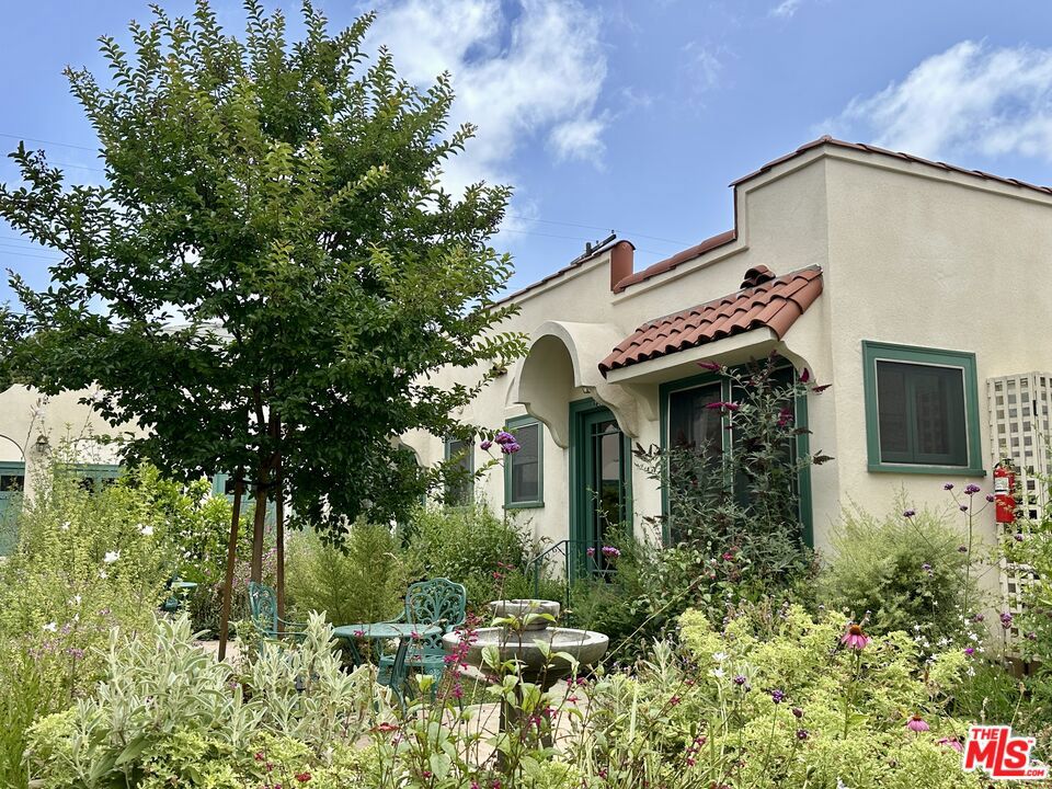 750 N Edinburgh Avenue