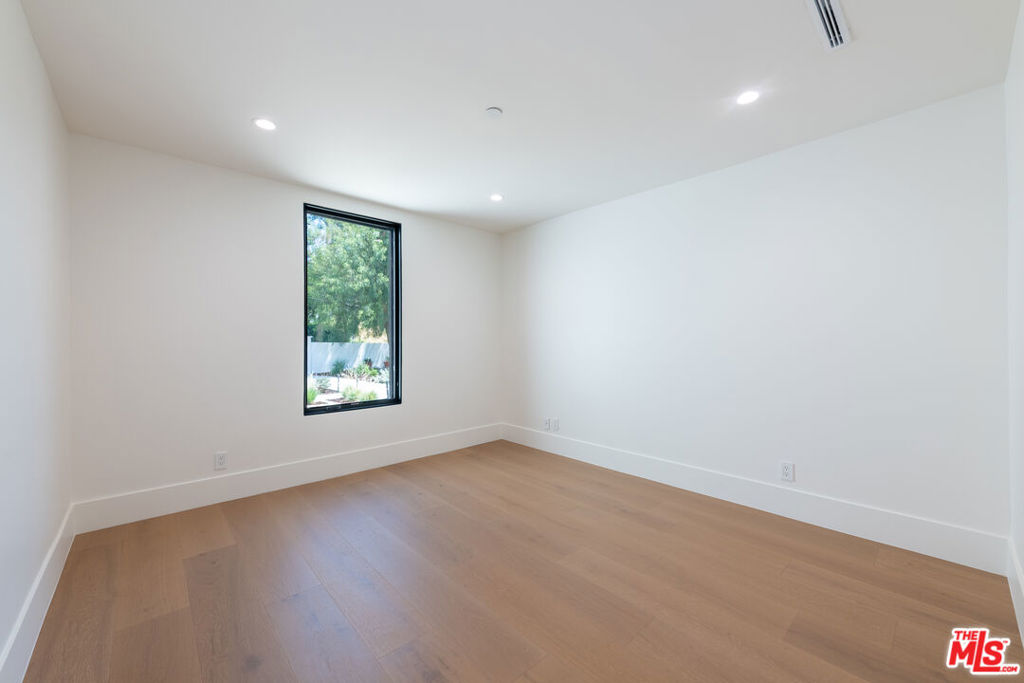 MLS #26862219 image #23