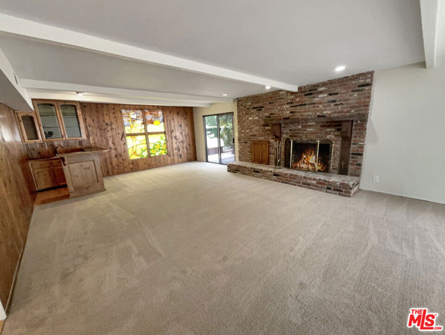 604 Sandy Avenue photo 4