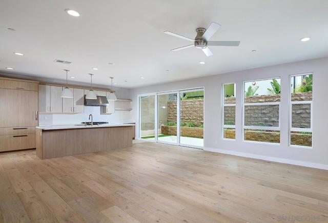 567 N Vulcan Ave, Encinitas CA: https://media.crmls.org/mediaz/6bc77285-6867-444a-b31d-730bac75b6e7.jpg