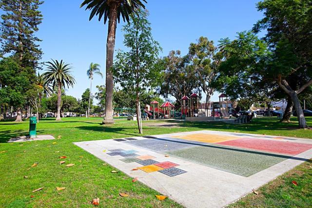 717 C Ave, Coronado CA: https://media.crmls.org/mediaz/6bc90a24-2c05-4194-8aa9-b32c88323df1.jpg