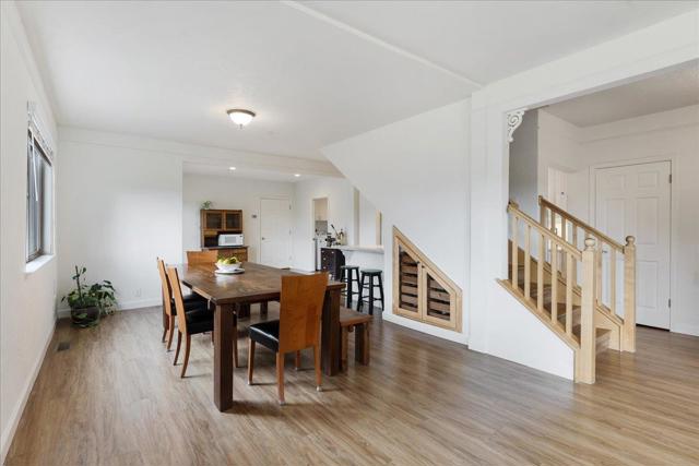 334 Park Way, Santa Cruz CA: https://media.crmls.org/mediaz/6bc91d35-11bb-44e4-8039-1730217ebb34.jpg