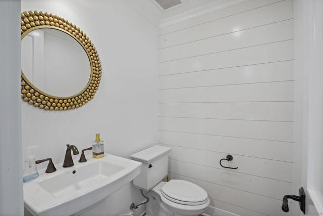 872 C Ave, Coronado CA: https://media.crmls.org/mediaz/6bc93ae8-d974-45c1-ba1e-c831eeda3b9e.jpg