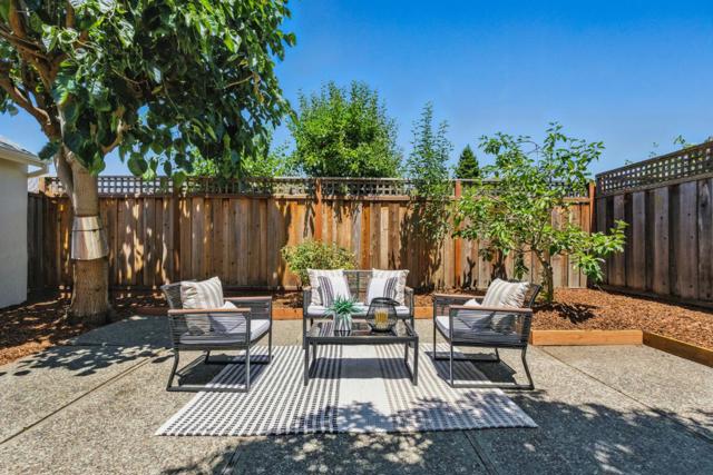 1513 Oak Street, San Mateo CA: https://media.crmls.org/mediaz/6bc96e83-2647-4576-8925-a20aa66cf706.jpg