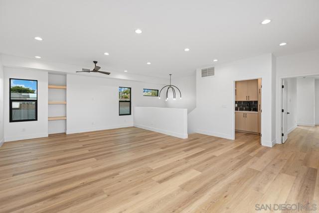 1826 Galveston St, San Diego CA: https://media.crmls.org/mediaz/6bc9f1c2-3985-41d9-9c9f-2ed3e0411e0b.jpg