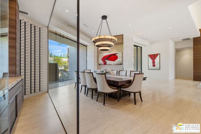 1 Sterling Ridge Drive, Rancho Mirage CA: https://media.crmls.org/mediaz/6bca3601-0d91-48dd-b238-a641dedec763.jpg