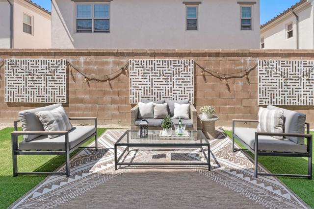 107 Starbright, Irvine CA: https://media.crmls.org/mediaz/6bca36e7-c9de-4db3-ace5-378bb783b83b.jpg