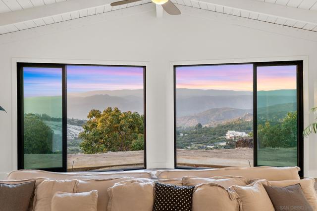 16641 Eagles Crest Rd, Ramona CA: https://media.crmls.org/mediaz/6bcaa6f1-0f22-4dff-8104-6ad35d29b327.jpg