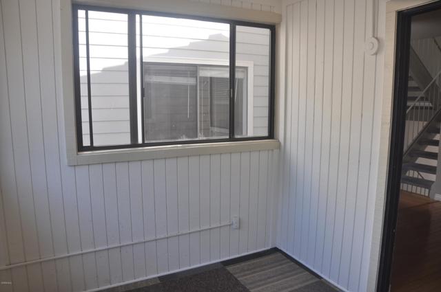 1174 S Westlake Boulevard, Westlake Village CA: https://media.crmls.org/mediaz/6bcaf472-3293-4f53-a58a-1488ce37eda0.jpg