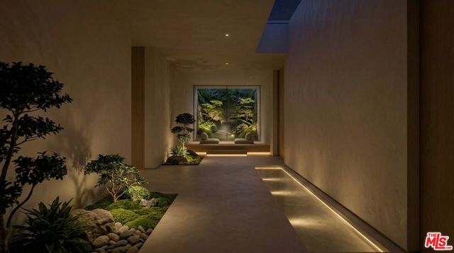 5 Bed Home for Sale in Pacific Palisades, California
