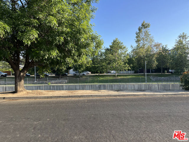 15225 Valleyheart Drive photo 27