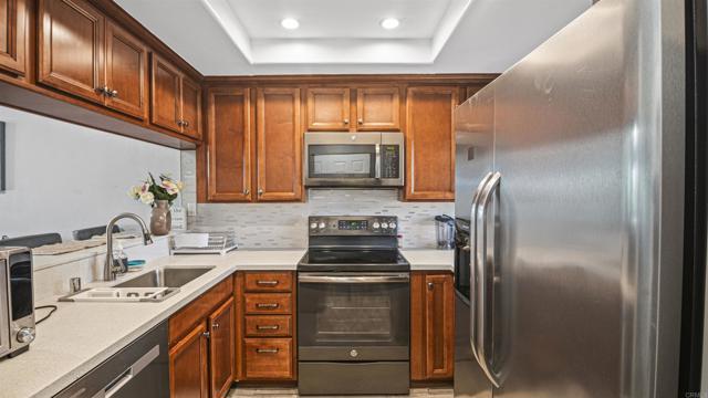 Detail Gallery Image 15 of 31 For 1677 Melrose Ave #H,  Chula Vista,  CA 91911 - 2 Beds | 2 Baths