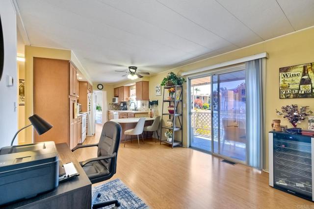 Detail Gallery Image 14 of 30 For 1010 E Bobier Dr #170,  Vista,  CA 92084 - 2 Beds | 2 Baths