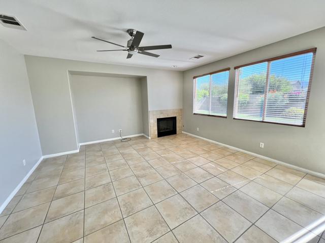 43770 Campo Place, Indio CA: https://media.crmls.org/mediaz/6bce4aac-8d7b-4d9d-9efe-3b656bbe830d.jpg