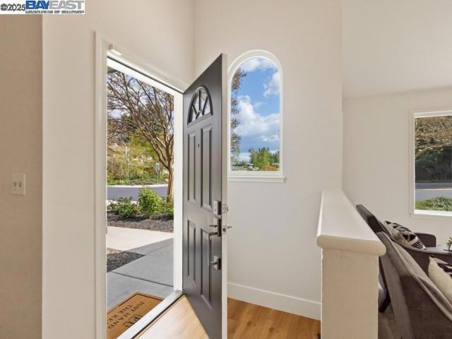 2752 Morgan Dr, San Ramon CA: https://media.crmls.org/mediaz/6bce5c85-0041-4714-ad5d-d1c38d51caf1.jpg