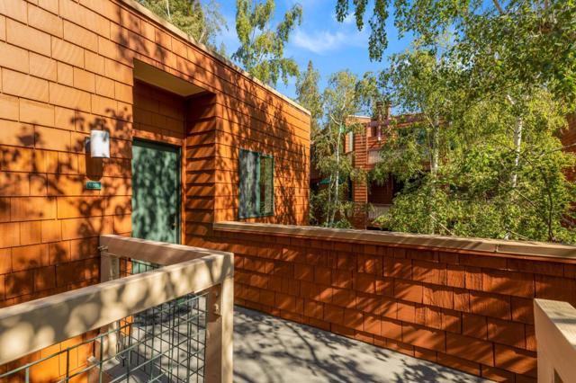 4250 El Camino Real, Palo Alto CA: https://media.crmls.org/mediaz/6bcece30-4731-4dce-89d3-f73ad247d90f.jpg