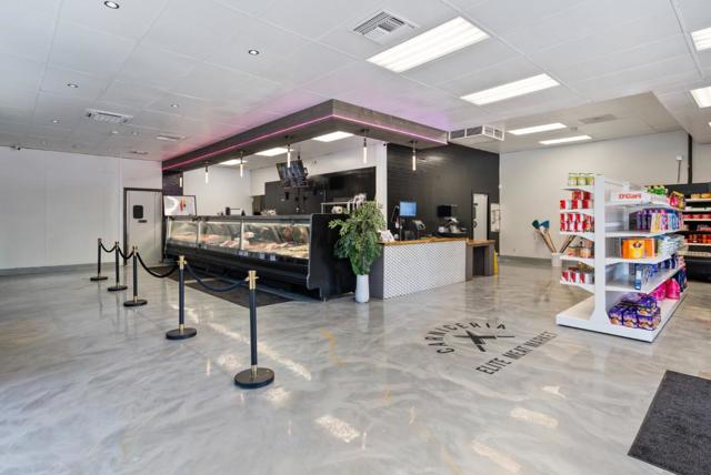 16915 16915 Monterey Hwy, Morgan Hill CA: https://media.crmls.org/mediaz/6bcf2fa3-9271-42bf-9ea8-1c6fc4016410.jpg