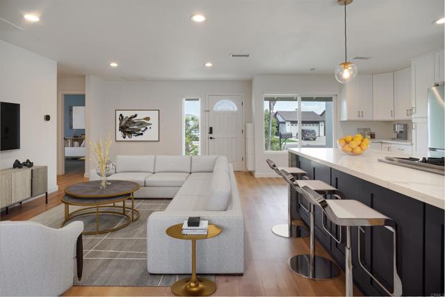 1337 Calle Colnett, San Marcos CA: https://media.crmls.org/mediaz/6bcf868f-d930-4db8-81bb-0ec2dd6838ed.jpg