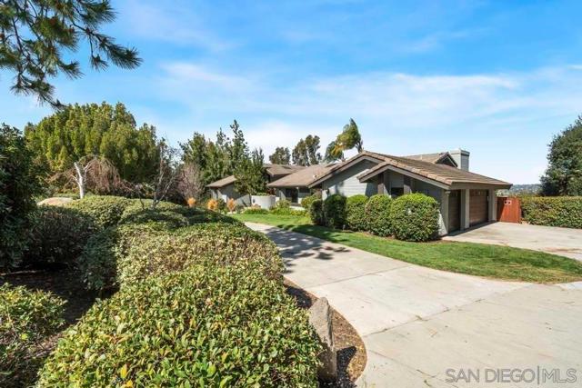 12916 Polvera Ave, San Diego CA: https://media.crmls.org/mediaz/6bcfd6c8-6657-465b-affe-1b84d806120e.jpg