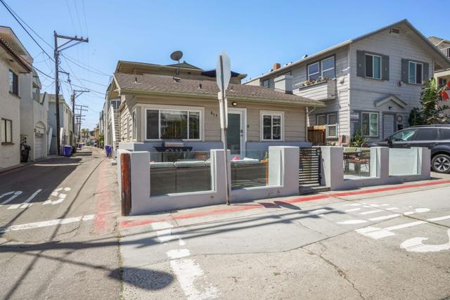 Detail Gallery Image 9 of 50 For 3492 Bayside Ln, San Diego,  CA 92109 - – Beds | – Baths