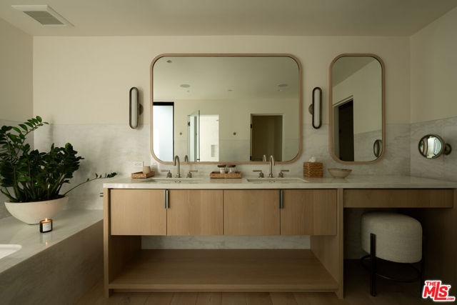 Image 9 of 31 For 120 Hart Avenue