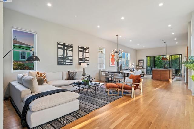 730 HENRY STREET, Oakland CA: https://media.crmls.org/mediaz/6bd1cedc-07cf-423d-95e4-b161c0e19e01.jpg