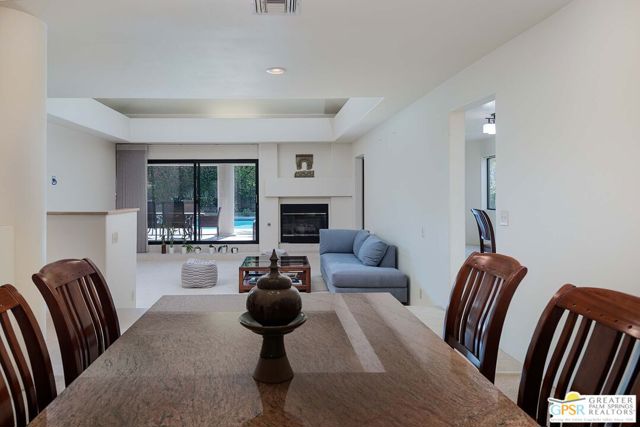 40840 Centennial Circle, Palm Desert CA: https://media.crmls.org/mediaz/6bd29bce-0039-497b-9208-be63729f02fd.jpg
