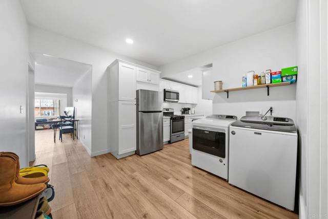 42 48 E 5Th Street, National City CA: https://media.crmls.org/mediaz/6bd2e516-b64b-4f59-b043-8c470ae4ffe3.jpg